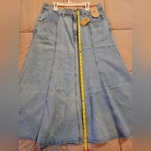Levi's Women's Denim Skirt Size 31